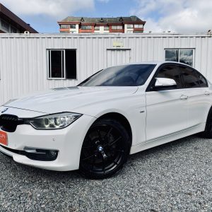 BMW 335i "MODERN" RWD 3.0L AT8