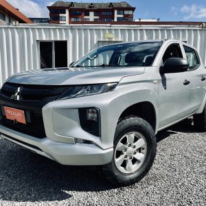 MITSUBISHI "L200" WORK CR 4X2 2.4L 6MT